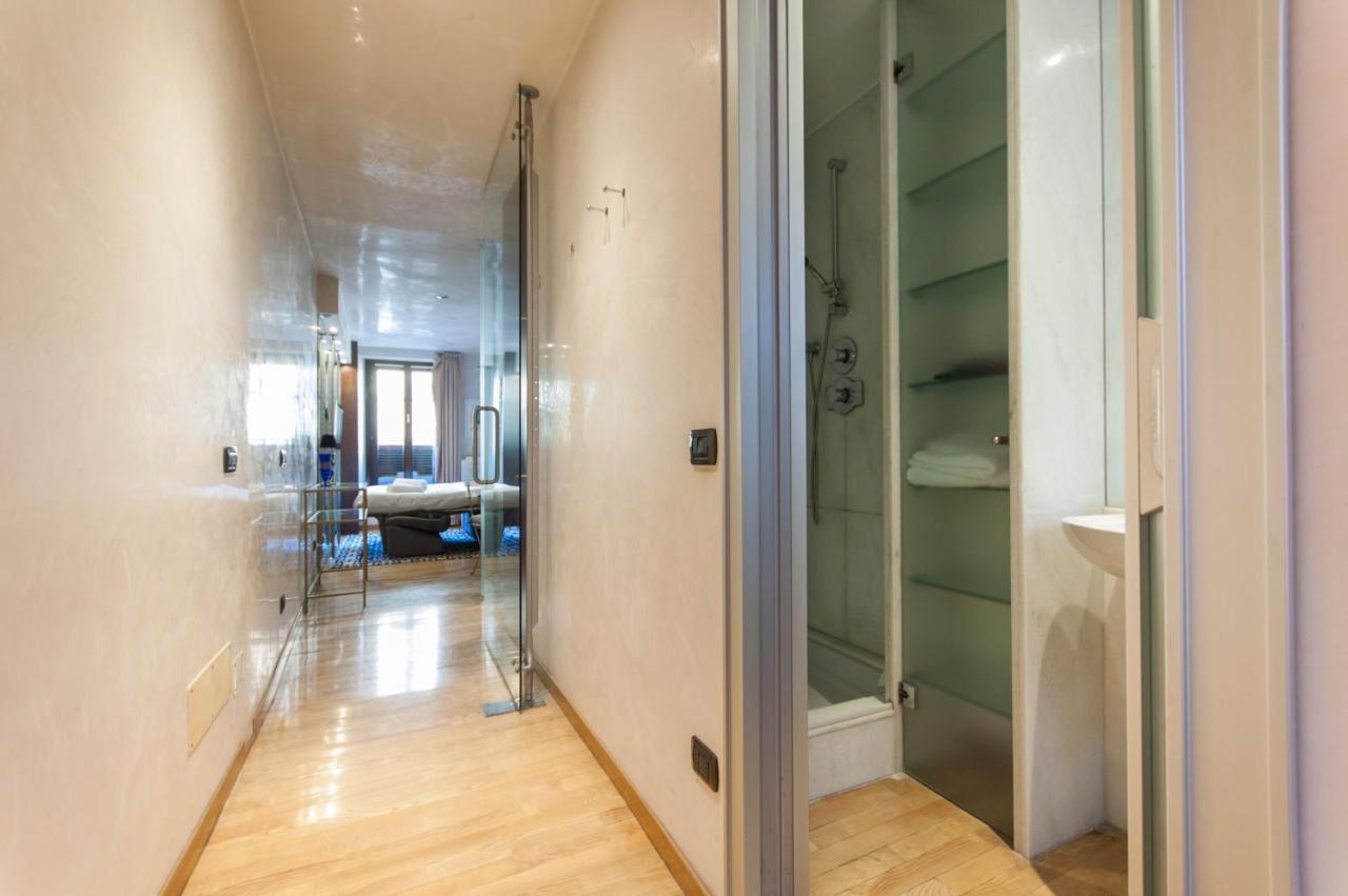 Youhosty - Duomo Studio Apartment Milano Eksteriør billede