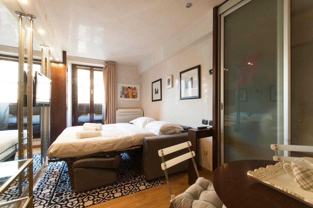 Youhosty - Duomo Studio Apartment Milano Eksteriør billede